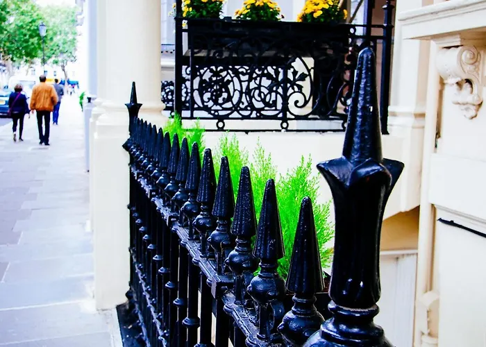 Lord Kensington Hotel